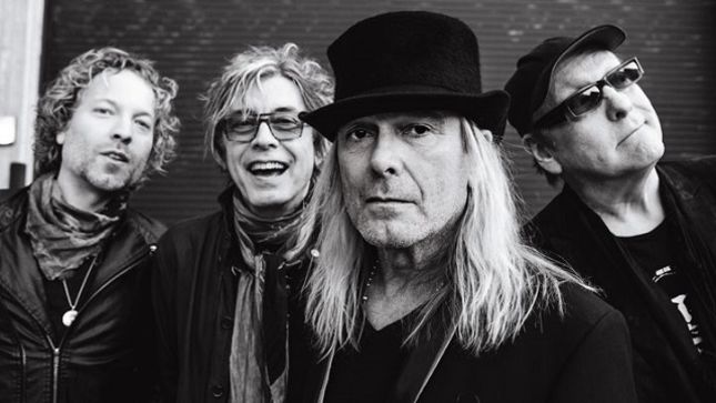 CHEAP TRICK’s Robin Zander Talks About Not Playing At The Republican National Convention – “We Considered It, But We Said We’d Have To Make Guitars With Swastikas To Make It Make Sense”