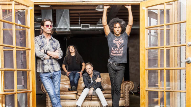 alice in chains announce tour