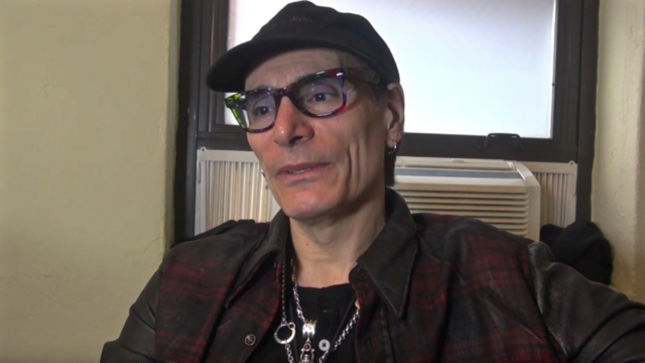 STEVE VAI Discusses Music Education And The Rockit Program; Video