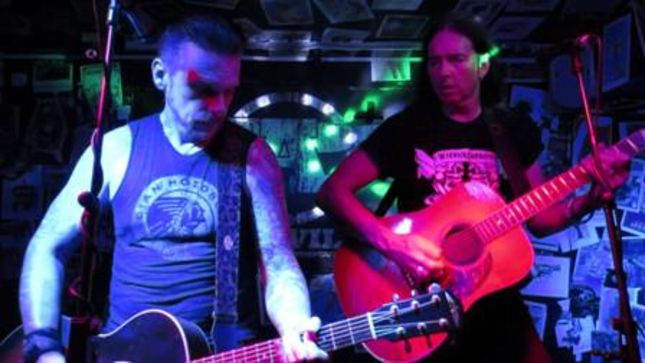 BLACK STAR RIDERS Frontman RICKY WARWICK Checks In From Unplugged & Dangerous European Tour With DAMON JOHNSON - "Happy And Homesick"