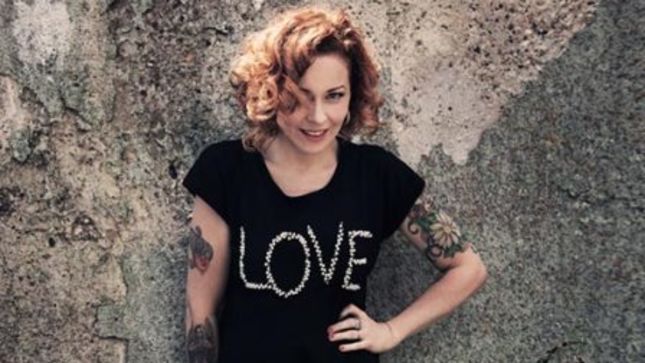 ANNEKE VAN GIERSBERGEN - Limited Number Of Places Available For Upcoming Sold Out Fan Weekend