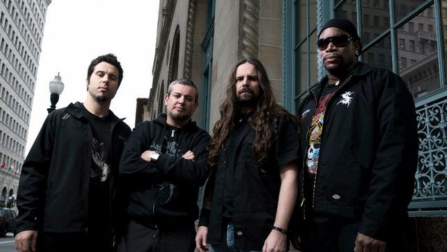 Egypt Police Stop SEPULTURA Concert For “Incomplete Permissions”