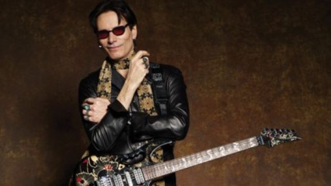 STEVE VAI Talks Playing Entire Passion And Warfare Album On Tour - "I Don't Know Why We Didn't Do This Before"