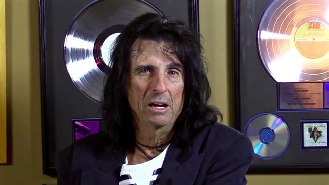 ALICE COOPER Discusses Songs He Doesn’t Perform Live; New “Ask Alice” Video Streaming
