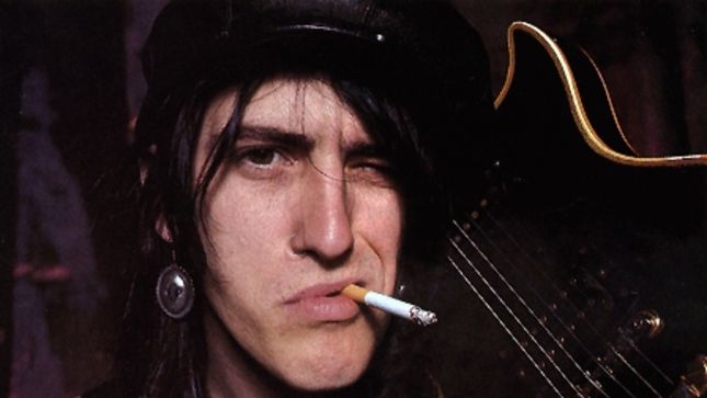 Former GUNS N' ROSES Guitarist IZZY STRADLIN Posts Snippet Of New Solo Song