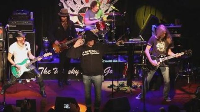 Former RATT Frontman STEPHEN PEARCY Performs JUDAS PRIEST And AEROSMITH Classics At Ultimate Jam Night In Los Angeles (Video)