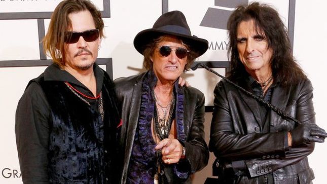 JOE PERRY Talks HOLLYWOOD VAMPIRES - "I Don't Know If I'm Having More Fun Watching The Audience Or Watching The Other Guys"