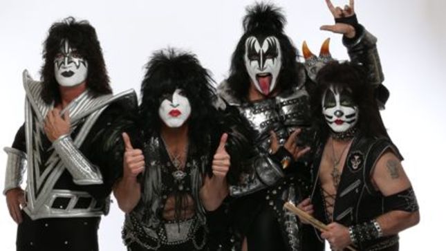 KISS Guitarist TOMMY THAYER - "There's New Fans Coming In At A Faster Rate Than Anybody Ever Imagined"