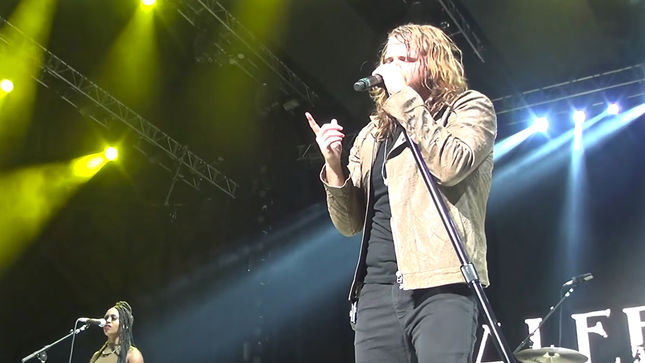 CALEB JOHNSON Gets Special Send Off On His Final Show Of KISS’ Freedom To Rock Summer US Tour