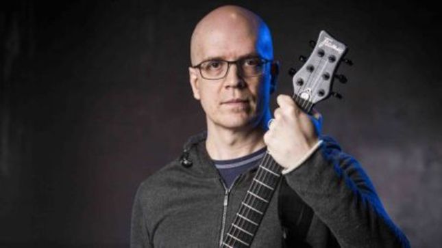 DEVIN TOWNSEND Offers 5 Tips To Guitar Godliness - "If You Know How To Listen, You Can Play With Anybody"