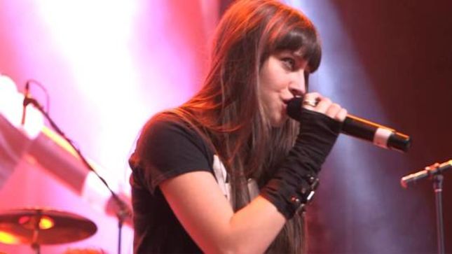 GABBIE RAE Covers MOTÖRHEAD And HEART Classics At DOKKEN Reunion Support Show; Pro-Shot Footage Available 