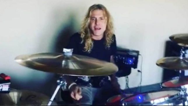 STEVEN ADLER Performs GUNS N' ROSES Hit "You Could Be Mine" For The First Time; Video Available