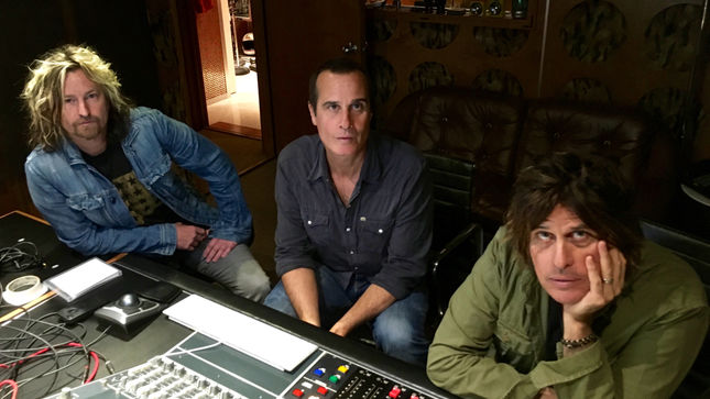 STONE TEMPLE PILOTS Bassist ROBERT DELEO On Band’s Future - “There Are A Lot Of Things To Look At To Really, Really Choose Someone To Move Forward With”