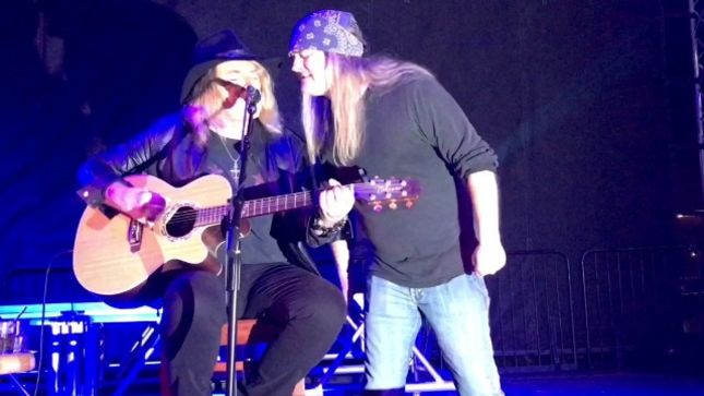 DON DOKKEN Performs Solo Acoustic Show In Houston; Fan-Filmed Video Of "In My Dreams" Featuring ex-SKID ROW Frontman JOHNNY SOLINGER Posted