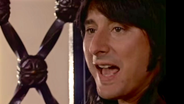 Could STEVE PERRY Join JOURNEY For Rock Hall Induction? “I’m Hoping He Will Get Up And Do Something With Us,” Says NEAL SCHON