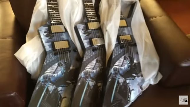 MEGADETH – A Room Full Of Guitars In San Jose; Tour Video Streaming