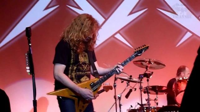 MEGADETH Frontman DAVE MUSTAINE - "I Think JAMES HETFIELD Is One Of The Best Rhythm Guitar Players In The World"
