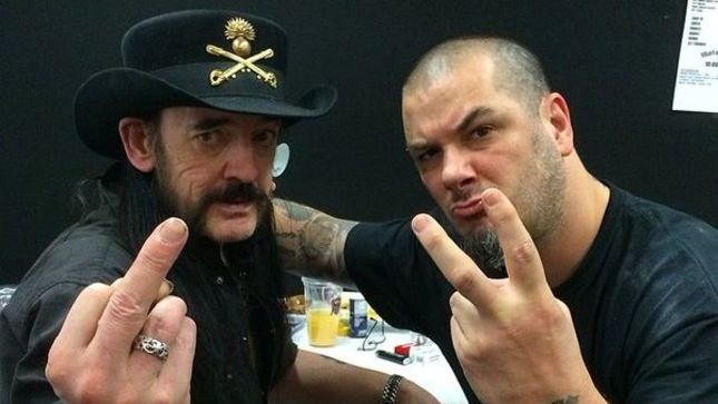 PHIL ANSELMO Talks Seeing MOTÖRHEAD Frontman LEMMY Prior To His Death - "He Was In A Lot Of Pain, But He Did Not Want To Leave The Stage"