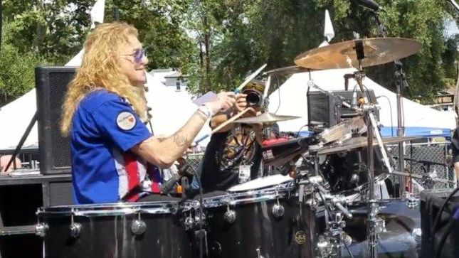 Video Footage Of Former GUNS N' ROSES Drummer STEVEN ADLER Live On Stage At Ride For Ronnie With LITA FORD, JEFF PILSON