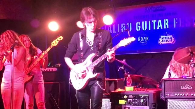 STEVE VAI Performs With LED ZEPPELIN Tribute Band ZEPPARELLA At Malibu Guitar Festival 2017 (Video)