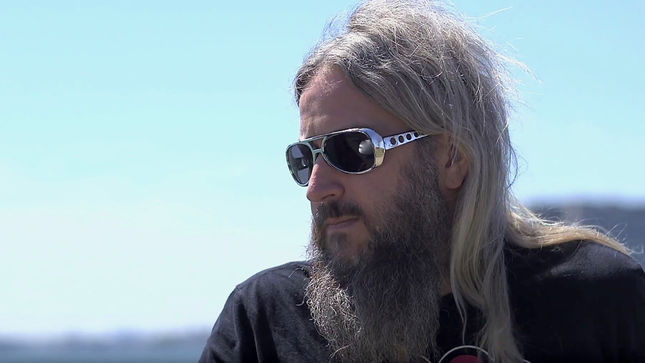 MASTODON’s Troy Sanders On Emperor Of Sand Album’s Lyrical Content - “We’re Taking Darkness And We’re Trying To Channel It Into Something Light”; Video