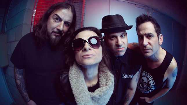 LIFE OF AGONY Vocalist MINA CAPUTO - "Everyone's Obsessed With The Penis"