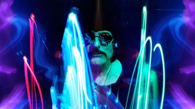 CARMINE APPICE Discusses New Art Collection In Chromadepth - “When You Put The Glasses On, The Thing Comes Alive”; Video
