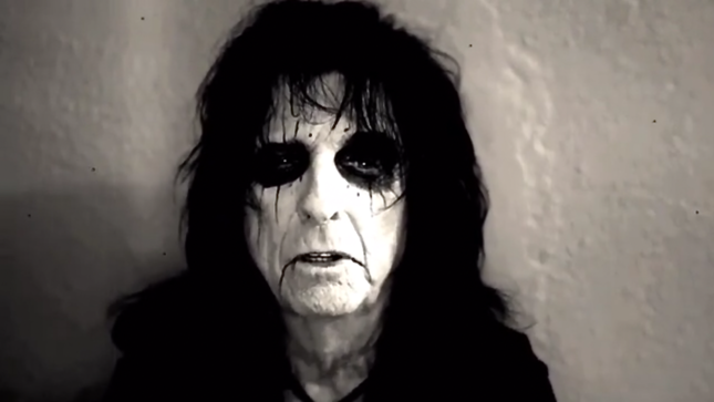 ALICE COOPER Reunites Original Band For 2017 UK Tour; Video Message Streaming