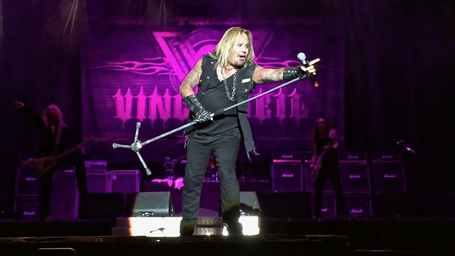 Organizer HORST FRANZ Issues Statement On Length Of VINCE NEIL’s Bang Your Head!!! Performance - “A Mere Misunderstanding From Both Sides”