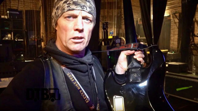 SAXON Bassist NIBBS CARTER - “During Our Set I Like To Improvise A Little Bit”; New Episode Of Gear Masters Streaming