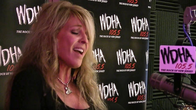 VIXEN Vocalist JANET GARDNER Performs Acoustic Set At WDHA 105.5 Studios; Video Streaming