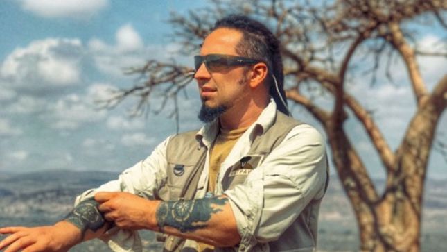 FIVE FINGER DEATH PUNCH – Zoltan Bathory Joins Forces With Anti-Poaching Organization VETPAW