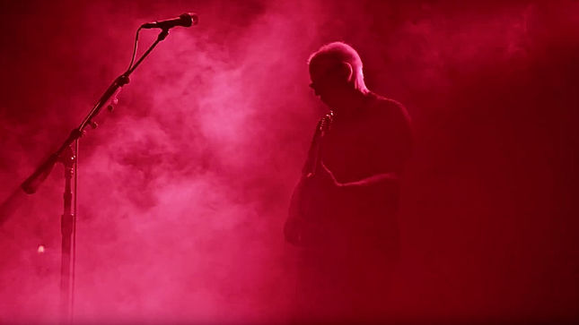 DAVID GILMOUR Performs PINK FLOYD Classic “Run Like Hell”; Video Streaming From Live At Pompeii Release, Out Today