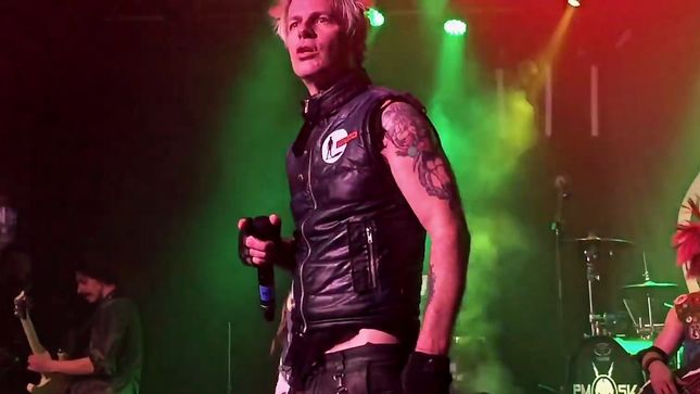 POWERMAN 5000 Vocalist SPIDER ONE - "I Always Liked My Heroes To Feel Like They Came From Someplace That I Didn't Know Existed... DAVID BOWIE Was The Ultimate Example Of That"; Audio