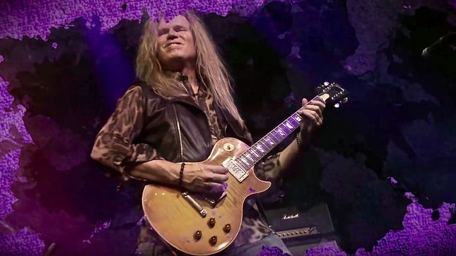ADRIAN VANDENBERG On Any Plans To Reconnect With DAVID COVERDALE – “Just Like James Bond, I Never Say Never”