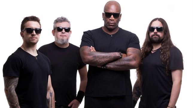 SEPULTURA Guitarist ANDREAS KISSER On MAX And IGOR CAVALERA Reunion Requests From The Fans - "It's Something That Happens Less And Less As We Go Forward"