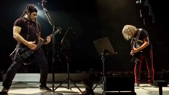 METALLICA Bassist ROBERT TRUJILLO, Guitarist KIRK HAMMETT Perform EUROPE Classic "The Final Countdown" During Stockholm Show; Pro-Shot Video Available