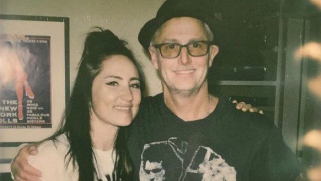 PEARL JAM Guitarist MIKE McCREADY Teams Up With KT TUNSTALL For Cover Of TOM PETTY's "I Won't Back Down"; Music Video Streaming