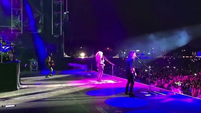 MEGADETH Guitarist KIKO LOUREIRO Shares Backstage / Onstage Footage From Hell & Heaven Festival In Mexico City; Video