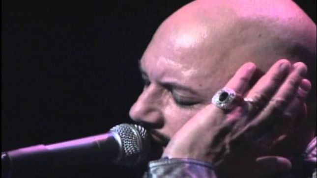 Former QUEENSRŸCHE Vocalist GEOFF TATE Talks Napster Controversy, Praises METALLICA Drummer LARS ULRICH For Taking A Stand - "I Challenge Anybody To Suffer An 85% Loss In Their Income Like Musicians Did"
