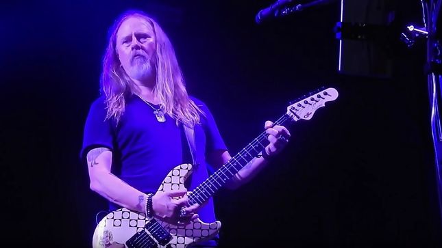 ALICE IN CHAINS Guitarist JERRY CANTRELL Releases New Song "Setting Sun" For DC Entertainment's Dark Nights: Metal Deluxe Edition; Audio