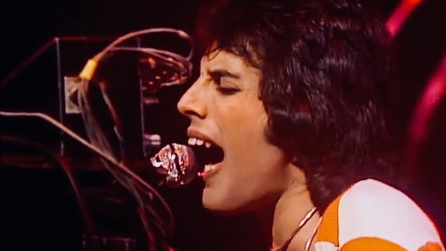 FREDDIE MERCURY - "I Play On The Bisexual Thing Because It’s Something Else, It’s Fun," Says Late QUEEN Frontman In Revealing 1974 Interview