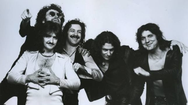 BLUE ÖYSTER CULT Bassist JOE BOUCHARD Looks Back On The Early Years - "We Knew We Had Made It When We Had Two Roadies"
