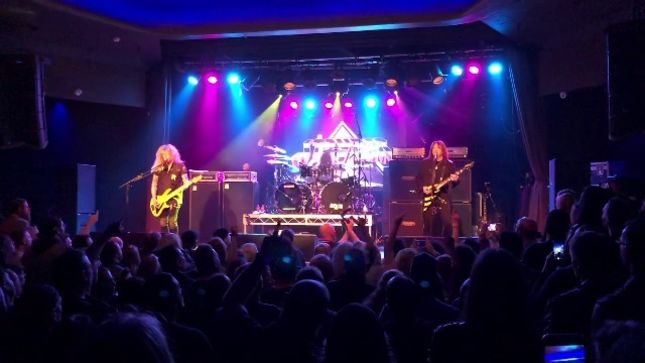 STRYPER Perform As A Three Piece At Australian Tour Kick-Off Show; Fan-Filmed Video Posted