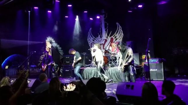 FOREIGNER / Ex-DOKKEN Bassist JEFF PILSON Performs "Sweet Child O' Mine" With ADLER'S APPETITE (Video)