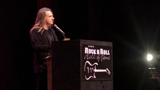 MEGADETH’s DAVID ELLEFSON Inducted Into Iowa Rock N’ Roll Hall Of Fame