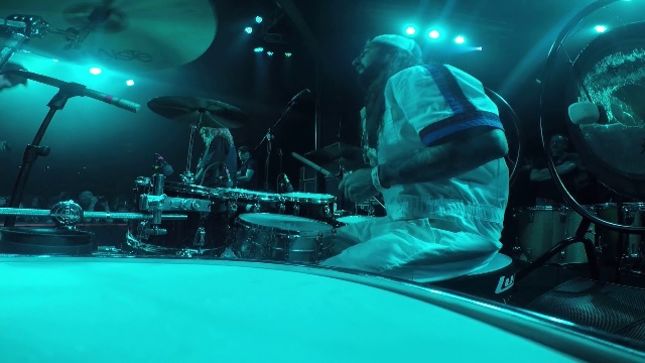 MIKE PORTNOY Pays Tribute To THE WHO Drummer KEITH MOON; Posts Unreleased Live Drum Cam Footage Of "My Generation" From 2015