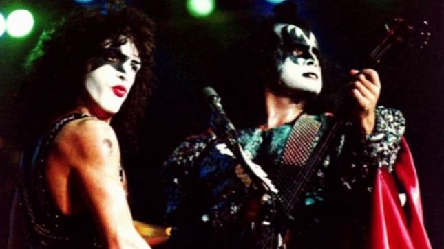 GENE SIMMONS On Whether KISS Can Continue Without Himself And PAUL STANLEY - "Of Course; At The End Of The Day It's About The Material And The Culture"