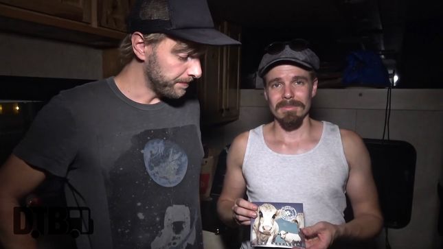STEVE'N'SEAGULLS Featured In New Bus Invaders Episode; Video