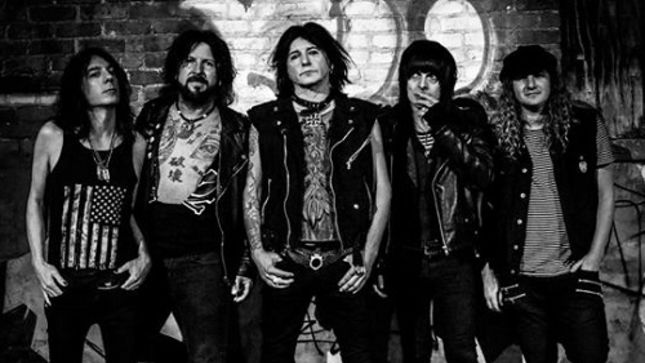 L.A. GUNS Frontman PHIL LEWIS On Feuding With Guitarist TRACII GUNS, Two Versions Of The Band - "I Felt That Was Kind Of An Insult To The Fans"